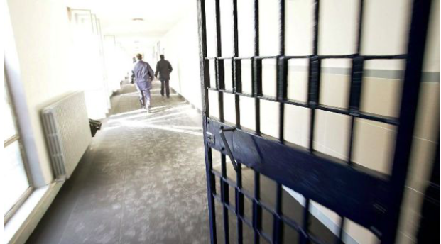 Rivolte, suicidi, agenti penitenziari allo stremo / Ministro Nordio, fate presto!