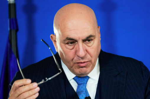 Guerra ibrida/Macron annuncia servizio di leva volontario. E l’italia…