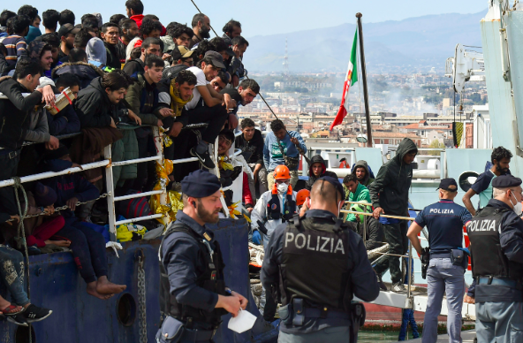 Migranti/Primo passo in UE verso la lista dei Paesi sicuri