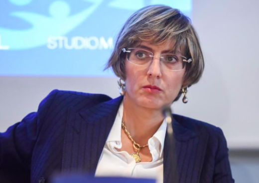 Oltraggio alla senatrice Bongiorno dalle femministe di “Non una di meno”