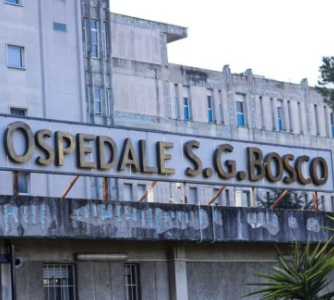 Donna accoltellata sul bus/L’aggressore si è suicidato