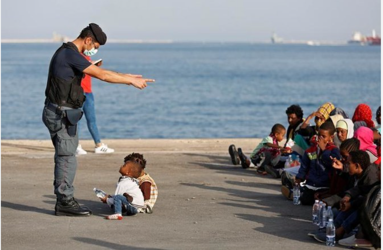 Migranti/Quei bambini arrivati in Italia e diventati invisibili