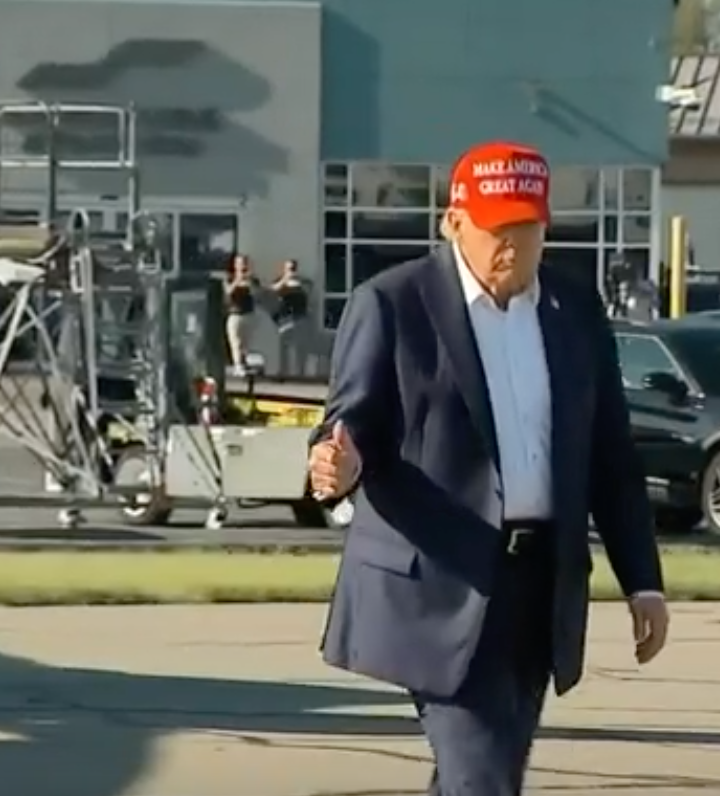 Trump tenta la carta dei 5000 dollari a voto e i dem fanno retromarcia